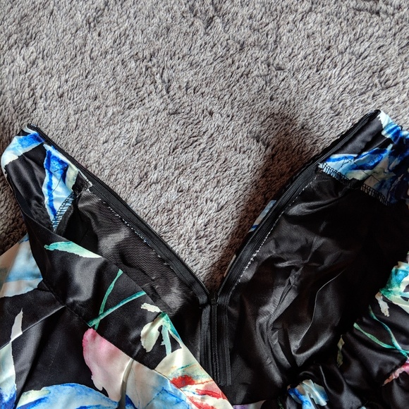 Floral Print Spring Skirt - Picture 2 of 4